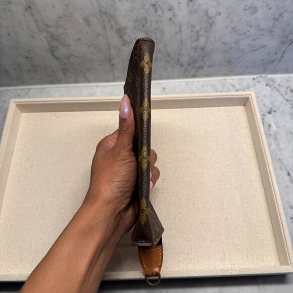 Louis Vuitton Vintage Monogram Toiletry Pouch - Picture 5 of 7